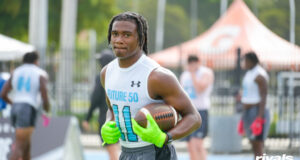 WR Khalil Taylor de 4 estrelas eleita as seis melhores escolas