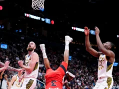 Os Pacers lideram por 2 ao intervalo; Perdeu 122-104 para os Raptors. o que aconteceu aqui