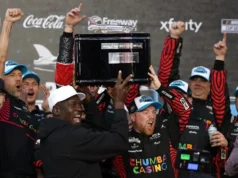 Tyler Reddick captura a primeira Daytona 500 em uma corrida cheia de acidentes
