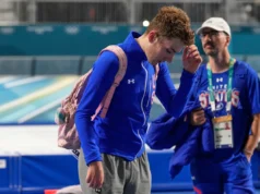 Não há nenhum patinador de velocidade americano nos 10.000 metros olímpicos masculinos depois que Casey Dawson se retirou