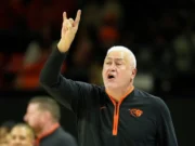 O técnico de basquete masculino do Oregon State, Wayne Tinkle, não retornará para a 13ª temporada em 2026-27
