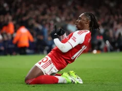 Nigel Winterburn quer mais da estrela do Arsenal