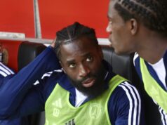 Nauha Deco do Paris FC está pronto para os Emirados Árabes Unidos