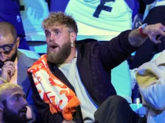 Jake Paul sentou-se na segunda fila para assistir sua noiva Juta Leerdam fazer patinação de velocidade olímpica