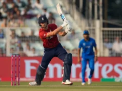 Will Jacks estrela enquanto a Inglaterra sela a vaga no Super Eight na vitória de 24 corridas contra a Itália