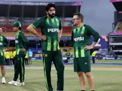 ‘Não se trata apenas de Usman Tariq’: alerta de incêndio na Inglaterra antes do confronto do Super 8 no Paquistão