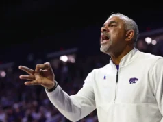 Por que o AD Gene Taylor do Kansas State diz que demitiu Jerome Tang por justa causa