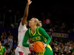 Sayvia Sellers marca 17 pontos e lidera a 25ª posição entre as mulheres de Washington sobre Oregon por 51-43
