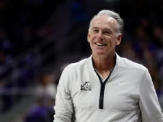 Basquete masculino: Ryan Hunt, pivô Zuko de 7 pés, se comprometeu com o TCU