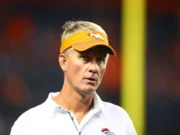 O ex-assistente técnico do Broncos retorna à AFC West com um rival de divisão