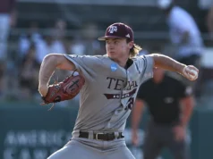 Texas A&M permanece invicto após derrota na nona entrada contra Penn