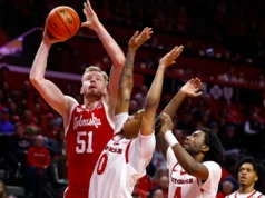 Os 26 pontos de Rienk Mast lideram o No. 9 Nebraska sobre Rutgers, 80-68