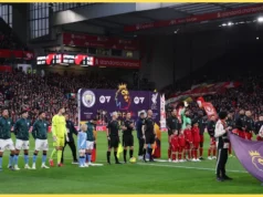 Jornalistas criticam o tratamento ‘desrespeitoso’ dispensado aos jogadores do Liverpool por ‘alguns supostos torcedores’