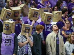 Estudantes do Kansas State pedem a demissão de Jerome Tang antes que seu time entre em erupção após a última derrota: ‘Estou envergonhado’