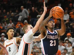 Ike é o melhor da carreira com 35 pontos, o nº 6 Gonzaga vence o Oregon State por 81-61