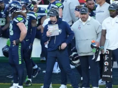 Clint Kubiak agora está livre para se tornar o próximo treinador dos Raiders