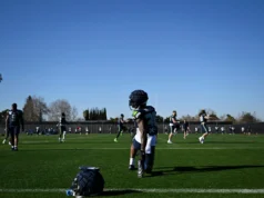 Seahawks promovem Akers, Jones Jr. para o Super Bowl LX