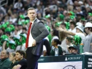 Apesar de um grande esforço, os Buckeyes com falta de mão de obra caíram para Michigan State por 66-60