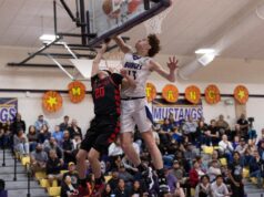 Burgess ultrapassa Hanks e avança para os playoffs do basquete masculino