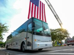Ônibus de time de beisebol universitário bate, um morto: relatório