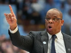 Henry Visser, Kadir Copeland, técnico de basquete da UNC Hubert Davis na NC State