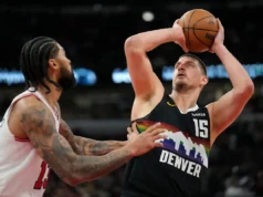O triplo-duplo de Jokic dá força ao Nuggets para vencer o Bulls por 136-120 enquanto o Denver encerra a derrapagem de 3 jogos