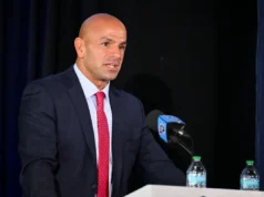 Os fãs compartilharam reações mistas quando Titan revelou o novo logotipo da marca