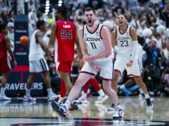 O basquete masculino de St. John é pulverizado pela UConn e perde a liderança do Big East