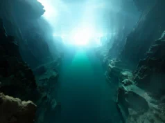 Uma força oculta rasgou um desfiladeiro de 500 km abaixo do Atlântico