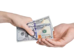 Dar dinheiro às pessoas não causou mais ferimentos ou mortes