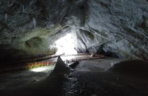 Congeladas há 5.000 anos, as bactérias destas cavernas de gelo resistem aos antibióticos modernos