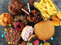 Alimentos ultraprocessados aumentam o risco de ataque cardíaco e derrame em 47%