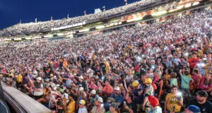 ASSISTIR: Caesars Superdome recriado para o jogo de beisebol Savannah Bananas