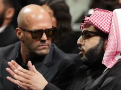 Rico Verhoeven detalha a jornada de Alexander Usyk sob a liderança de Jungly Jason Statham, incluindo uma luta fracassada com Anthony Joshua