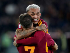 ASSISTIR: Wesley faz esforço para colocar a Roma à frente contra a Juventus