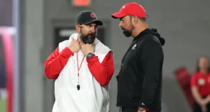 O novo contrato do coordenador defensivo do estado de Ohio, Matt Patricia, faz dele o assistente mais bem pago do futebol universitário