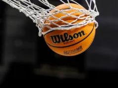 Estudante do ensino médio marca 8 pontos em 19 segundos para derrotar o estado de Iowa na semifinal de basquete feminino