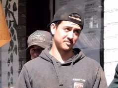 O filho adolescente de Daisy Freeman expressa indignação com a morte de seu pai: ‘Nojento’