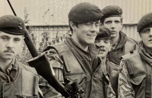 Veteranos acusam Keir Starmer de elogiar publicamente as tropas enquanto os ‘apunhala pelas costas’ por causa de questões