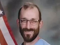 A mãe de Alex Pretty prestou uma homenagem comovente ao filho em seu aniversário de 38 anos