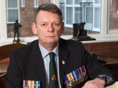 Pai cujo filho soldado morreu durante teste de aptidão física no dia mais quente do ano pede negligência criminosa nas forças armadas O principal promotor do Reino Unido diz que “ninguém está acima da lei”