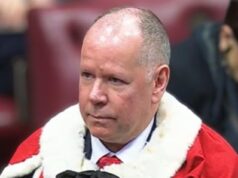 Um novo colega trabalhista foi suspenso após deixar um cargo na faculdade por contato sexual ‘inadequado’ no trabalho