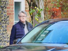 Andrew Pearce: Mudando-se! A vida no campo acabou para Peter Mandelson