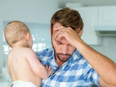 Pais ingênuos dizem às crianças para ‘esperarem até a mamãe chegar em casa’