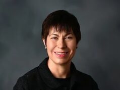 Demitiu-se após a demissão do chefe de segurança do Parlamento