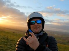 Imagem: Paraquedista ‘experiente’, 49, que morreu enquanto saltava com um amigo no aeródromo de Devon