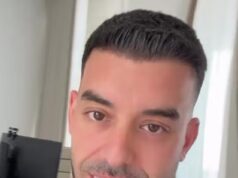 O bilionário Adrian Portelli está duplicando suas alegações terríveis enquanto ele e sua família permanecem em Dubai em meio a ataques iranianos