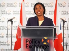 O Irã destruirá a Grã-Bretanha se for autorizado a desenvolver armas nucleares, diz Badenoch enquanto ataca os críticos da ação militar dos EUA