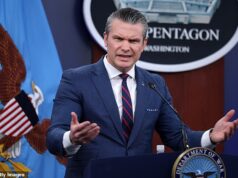 Pete Hegseth critica jornalista quando pressionado sobre o cronograma de quatro semanas da guerra no Irã de Trump em ligação diária