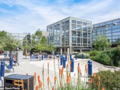 Adicionar votos à sua lista? As últimas alterações na lei eleitoral trabalhista permitirão que os residentes votem em centros comerciais e nos fins de semana antes do dia da votação.